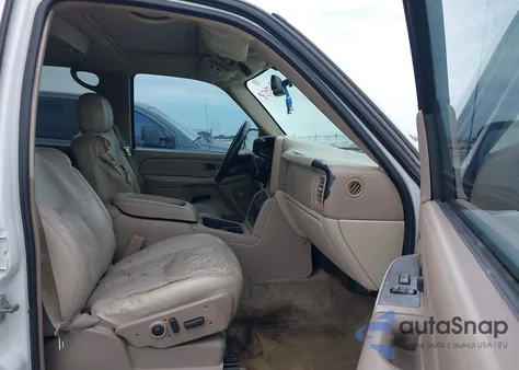 2005 Chevrolet Tahoe Z71 из США, поврежденный, VIN 1GNEC13T35R144158